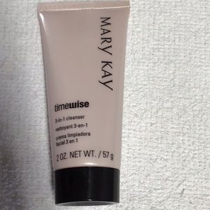 Mary Kay 3- in-1 cleanser
